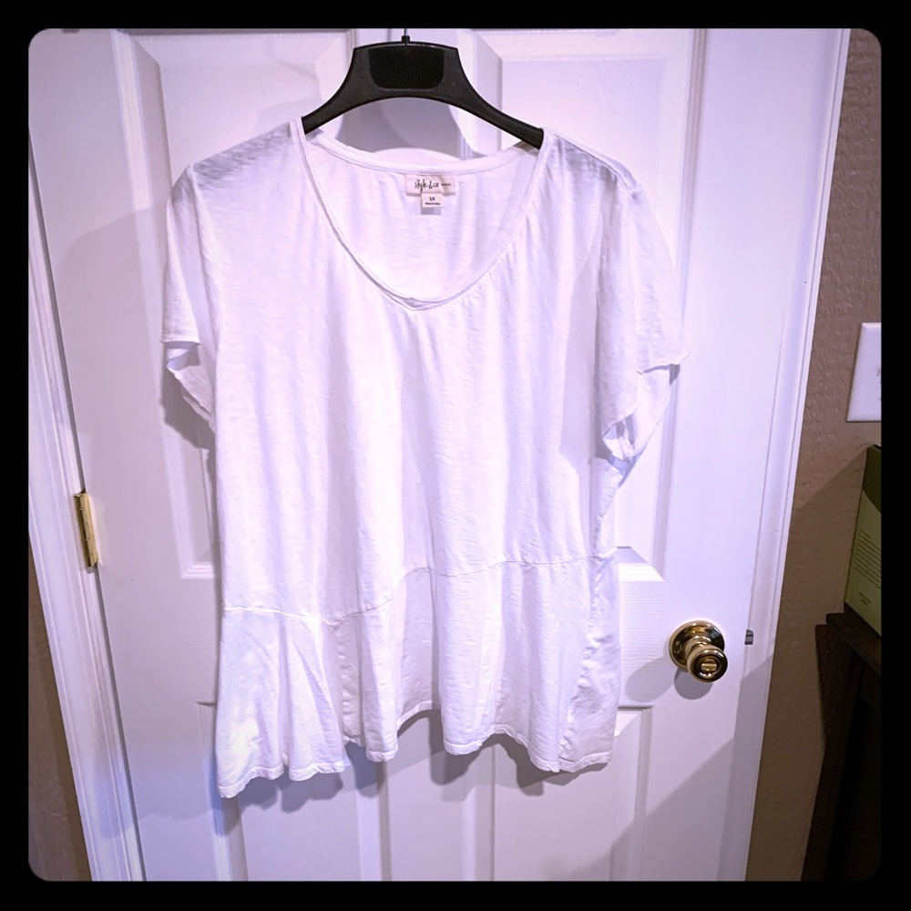 Asymmetrical hem T-shirt